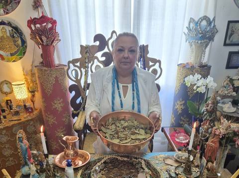 Entrada do terreiro onde Mãe Dalva realiza os trabalhos espirituais